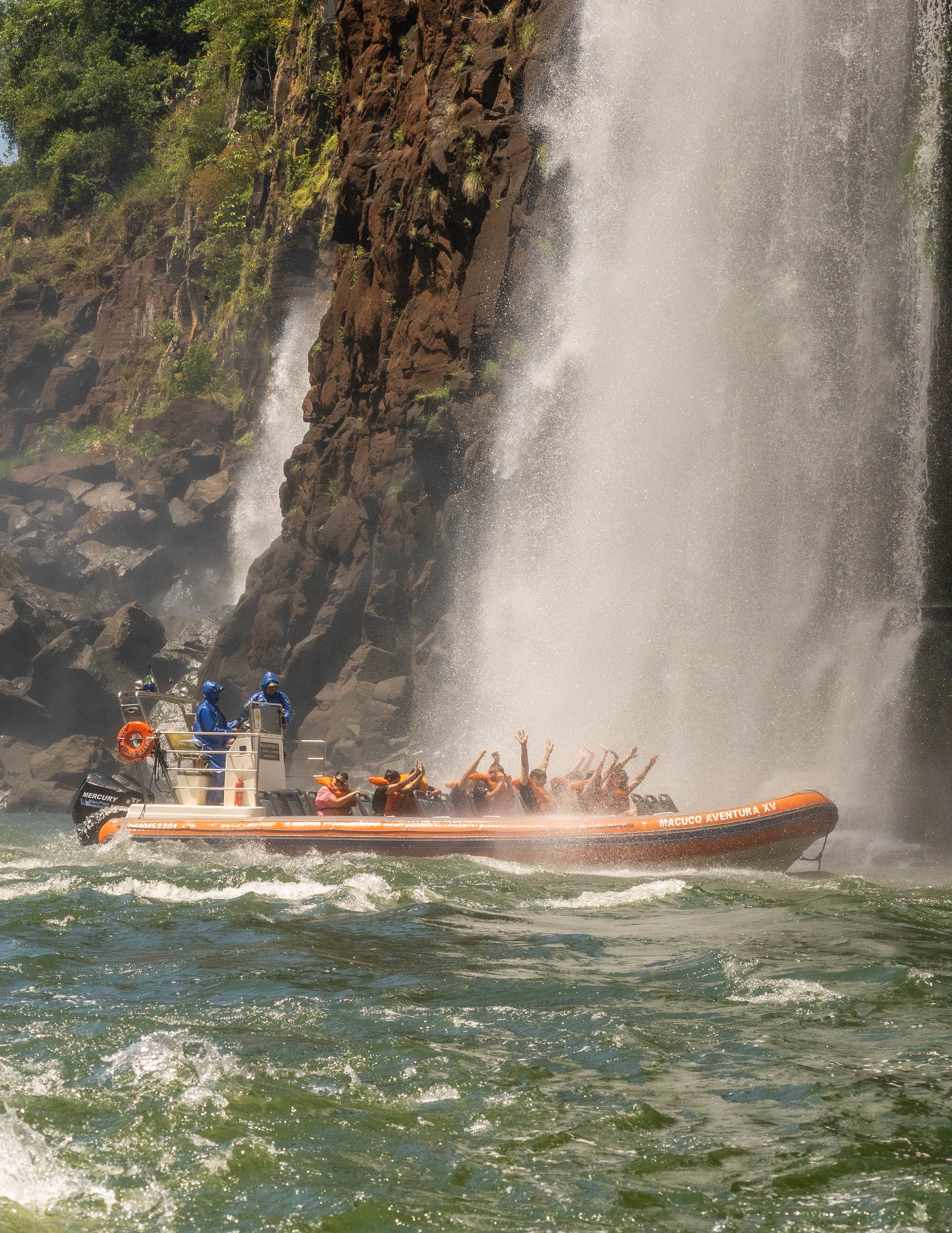Macuco Safari - Lancha Rápida